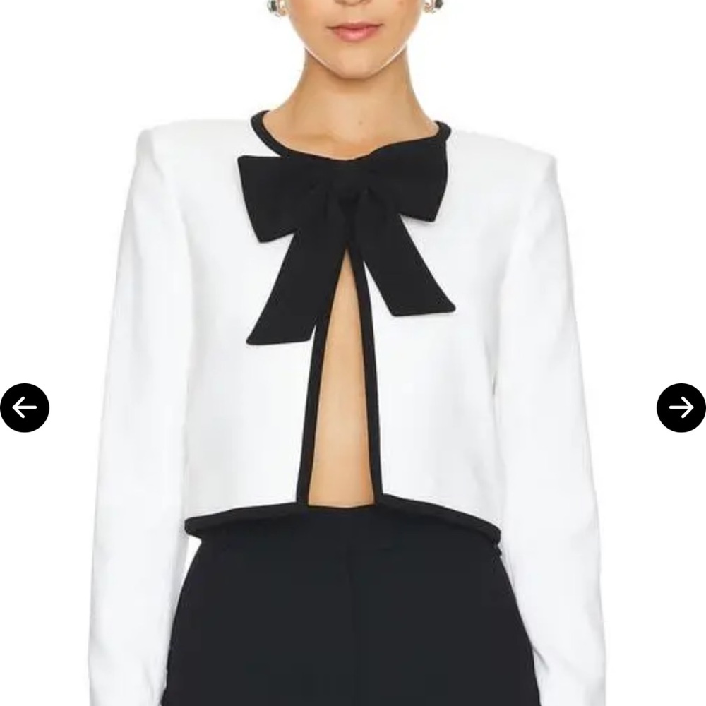 Alice + Olivia Kidman Cropped Jacket In White